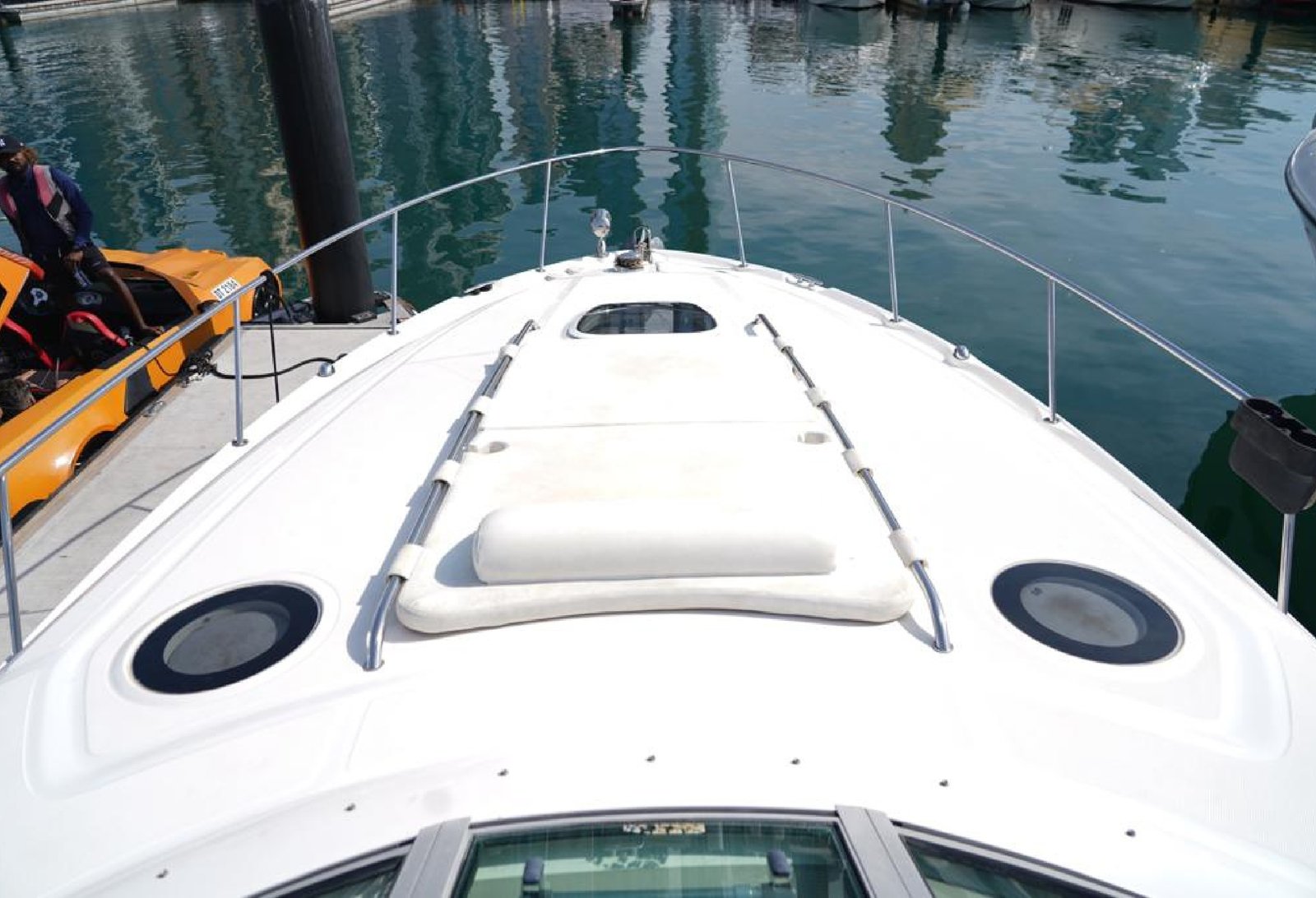 Dubai Best 40 feet cruiser-Amanos-Travel