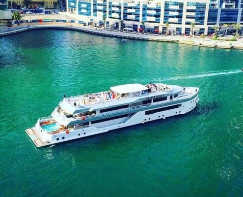 Dubai-best-marina-cruise-dinner-amanos-lotus